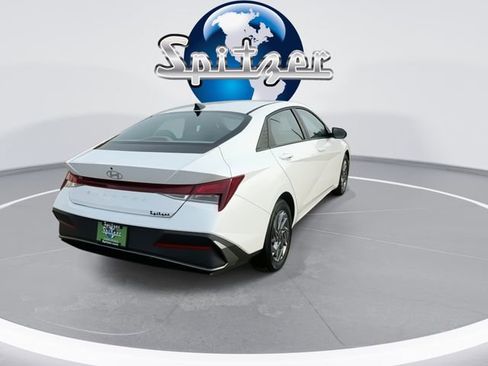 Used 2024 Hyundai Elantra SEL image 6