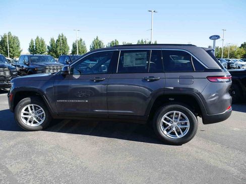 New 2025 Jeep Grand Cherokee Laredo X image 14