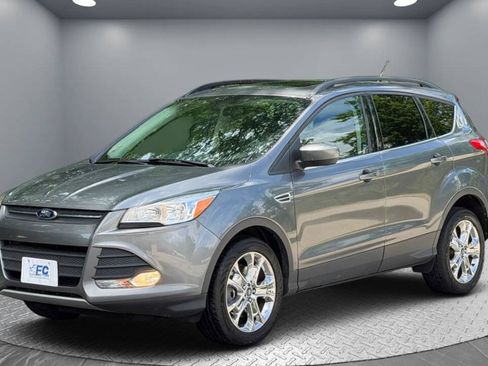 Used 2014 Ford Escape SE w/ Equipment Group 201A AWD/4WD image 3