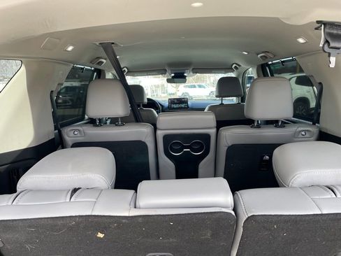 Used 2023 Honda Pilot EX-L image 6