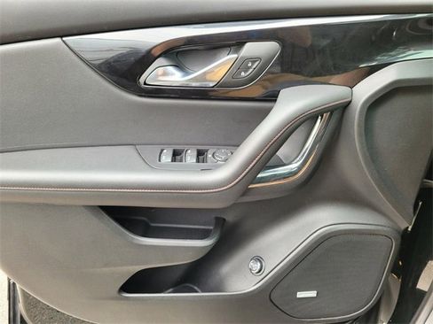 Used 2025 Chevrolet Blazer RS image 28