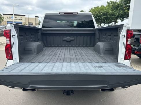 Used 2021 Chevrolet Silverado 1500 LT AWD/4WD image 31