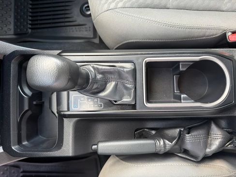 Used 2020 Toyota Tacoma SR AWD/4WD image 24