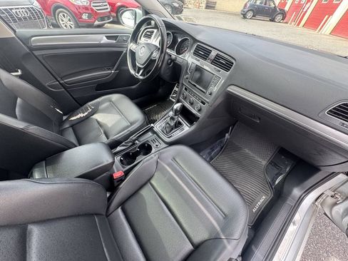 Used 2017 Volkswagen Golf Alltrack SE AWD/4WD image 25