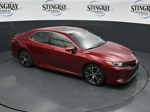 Used 2018 Toyota Camry SE w/ Moonroof Package FWD image 27