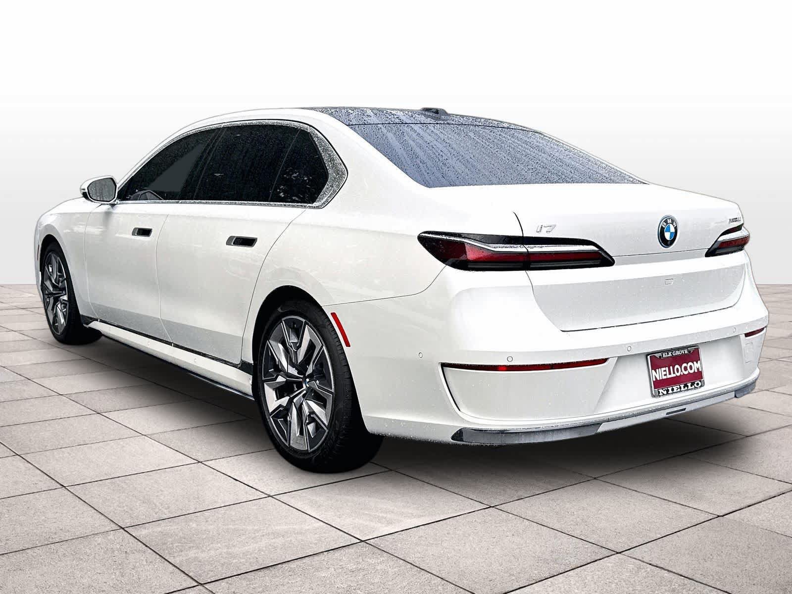 Used 2023 BMW i7 xDrive60 AWD/4WD image 6