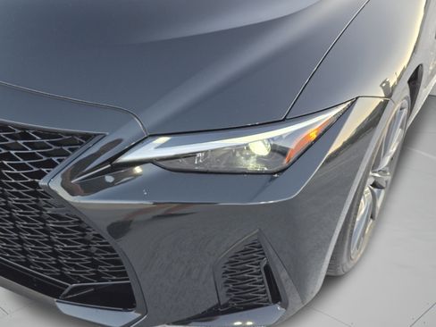 Used 2025 Lexus IS 350 F Sport RWD image 9