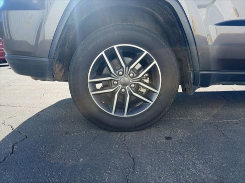 Used 2020 Jeep Grand Cherokee Limited w/ Luxury Group II image 9