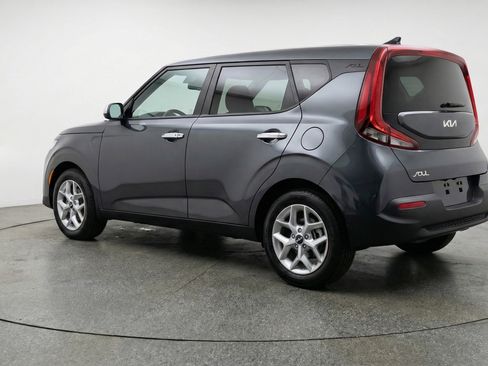 Used 2025 Kia Soul LX w/ LX Technology Package FWD image 6