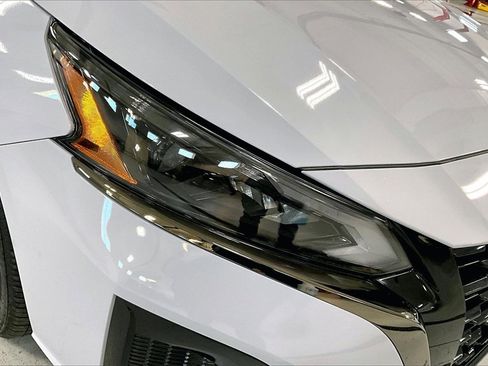 Certified 2025 Nissan Altima 2.5 SR image 27