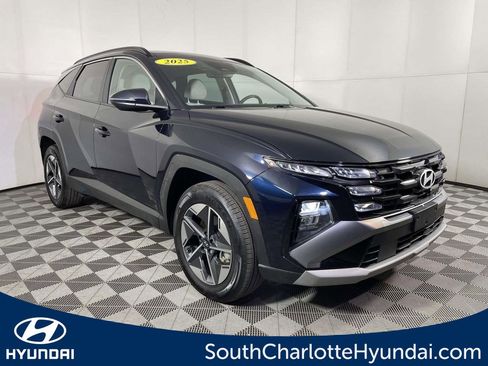 Certified 2025 Hyundai Tucson SEL image 1