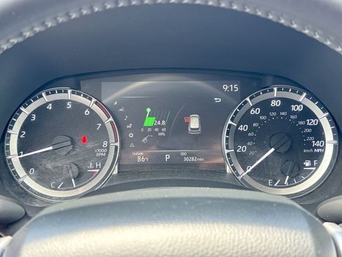 Used 2025 Toyota Highlander XLE FWD image 40