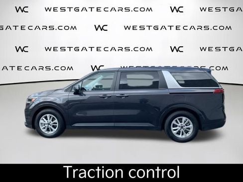 Used 2024 Kia Carnival LX image 5