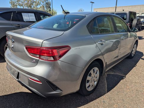Certified 2021 Kia Rio S image 3