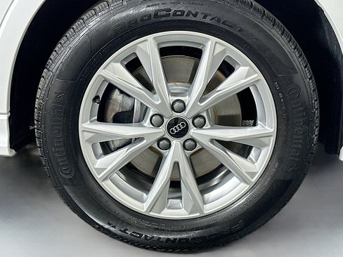 Used 2025 Audi Q3 2.0T Premium w/ Convenience Package image 12