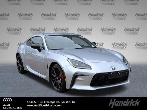 Used 2025 Toyota GR86 Premium RWD image 1