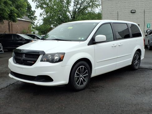 Used 2016 Dodge Grand Caravan SE FWD image 8
