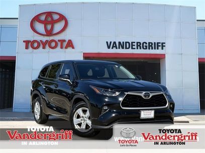Used 2024 Toyota Highlander LE