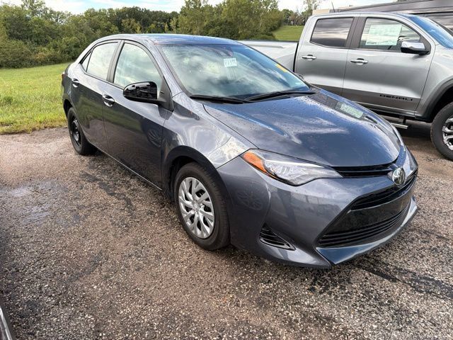 Used 2017 Toyota Corolla LE w/ Carpet Mat Package (TMS) FWD image 11