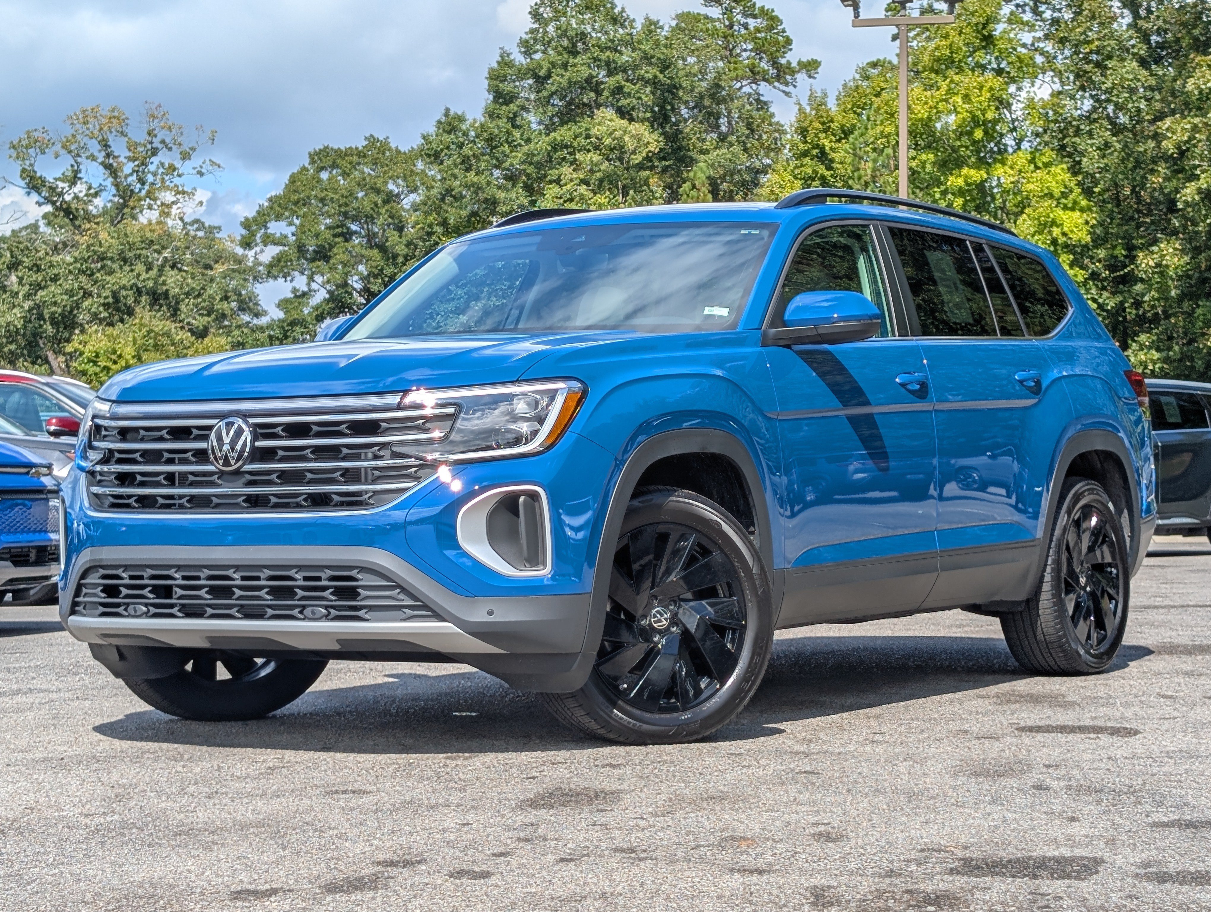 Used 2026 Volkswagen Atlas SE FWD image 4