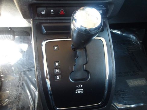 Used 2014 Jeep Patriot Latitude image 24