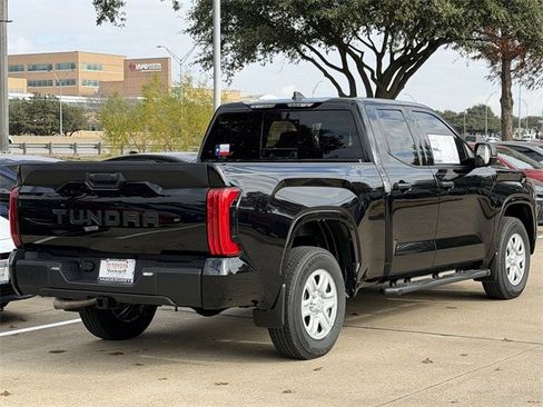 New 2026 Toyota Tundra SR image 4