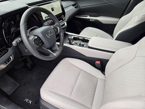 Certified 2025 Lexus RX 350 Premium Plus image 17