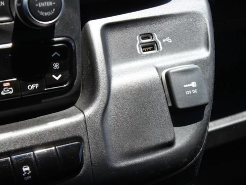 Used 2025 RAM ProMaster 2500 w/ Convenience Group FWD image 9