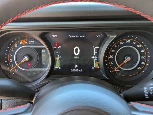 Certified 2024 Jeep Wrangler Unlimited Rubicon AWD/4WD image 34