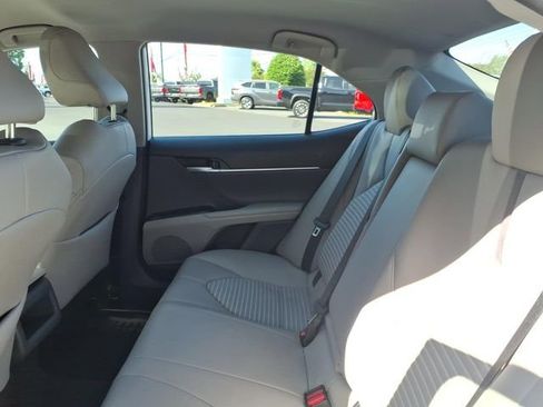 Used 2024 Toyota Camry SE FWD image 7