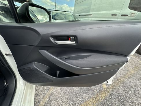 Used 2020 Toyota Corolla LE image 31