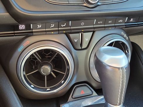 Used 2019 Chevrolet Camaro LT image 10