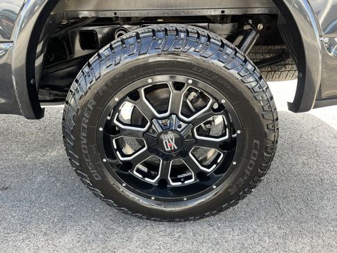 Used 2015 Ford F150 Platinum w/ Equipment Group 701A Luxury AWD/4WD image 8