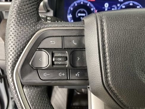 Used 2024 Toyota Tacoma Limited w/ Limited Package (LT) AWD/4WD image 17