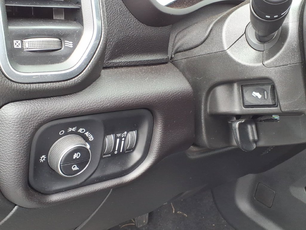 Used 2024 RAM 2500 Laramie w/ Night Edition AWD/4WD image 18