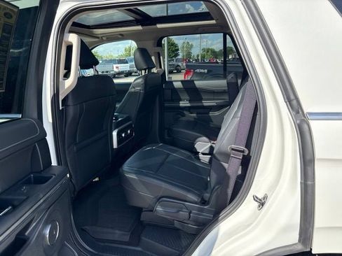 Used 2023 Ford Expedition XLT AWD/4WD image 18
