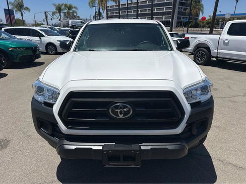 Used 2022 Toyota Tacoma SR RWD image 2