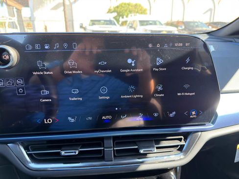 New 2026 Chevrolet Equinox EV LT image 29