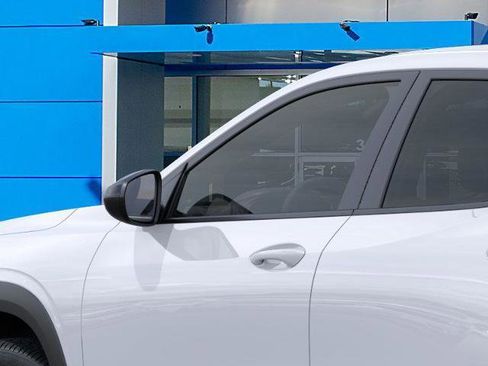 New 2026 Chevrolet Trax RS w/ Sunroof Package image 30