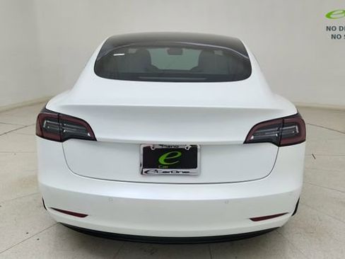 Used 2022 Tesla Model 3 Long Range AWD/4WD image 5