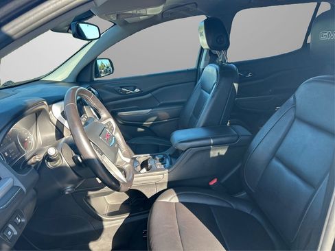 Used 2020 GMC Acadia SLT w/ Premium Package image 9