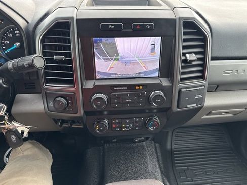 Used 2021 Ford F250 XLT w/ XLT Premium Package image 11