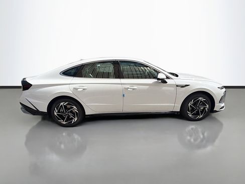 New 2026 Hyundai Sonata SEL image 2