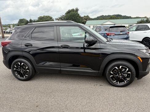 Used 2023 Chevrolet TrailBlazer LT FWD image 4