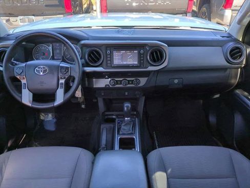 Certified 2019 Toyota Tacoma SR5 image 14