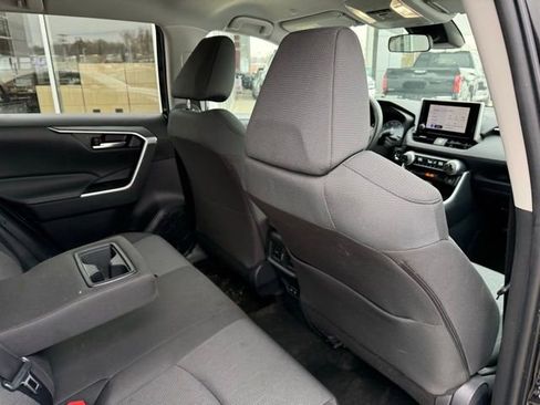 Used 2025 Toyota RAV4 XLE image 29