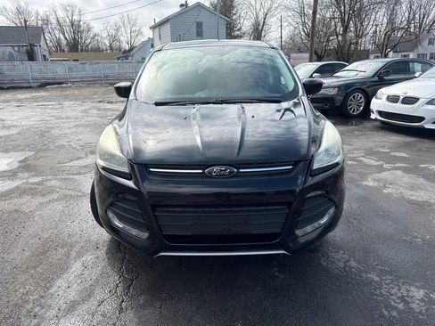 Used 2015 Ford Escape SE image 2