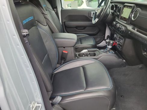Used 2022 Jeep Wrangler Unlimited Rubicon 4xe w/ Cold Weather Group image 19