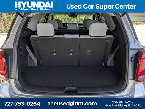 Used 2025 Hyundai Palisade SE image 12