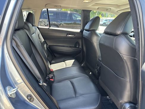 Used 2023 Toyota Corolla Cross XLE w/ Convenience Package AWD/4WD image 6